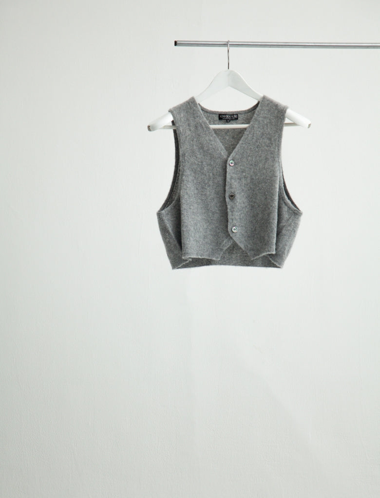 KNIT GILET