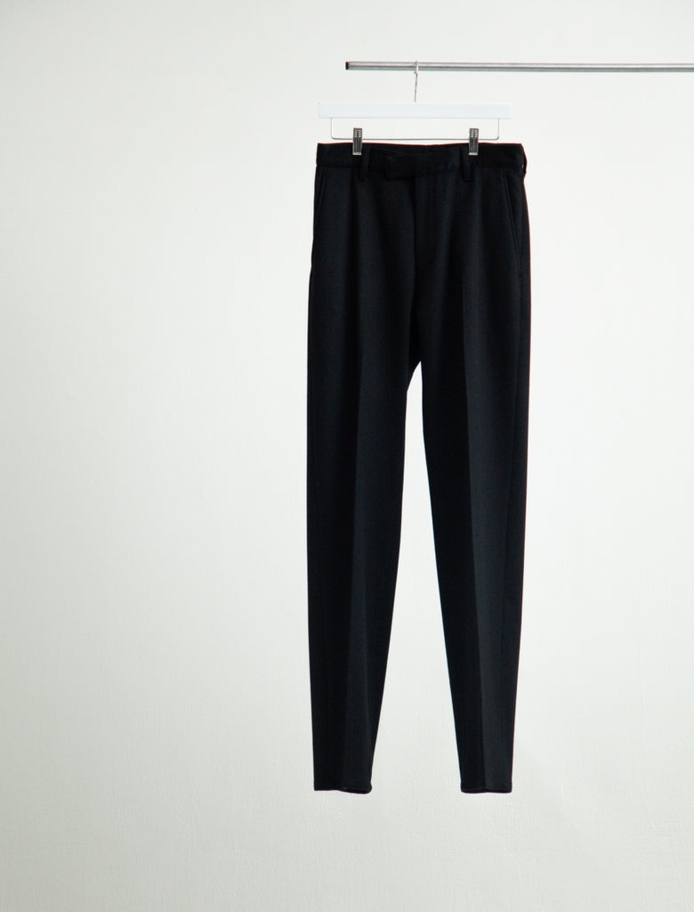 NO TUCK TROUSERS