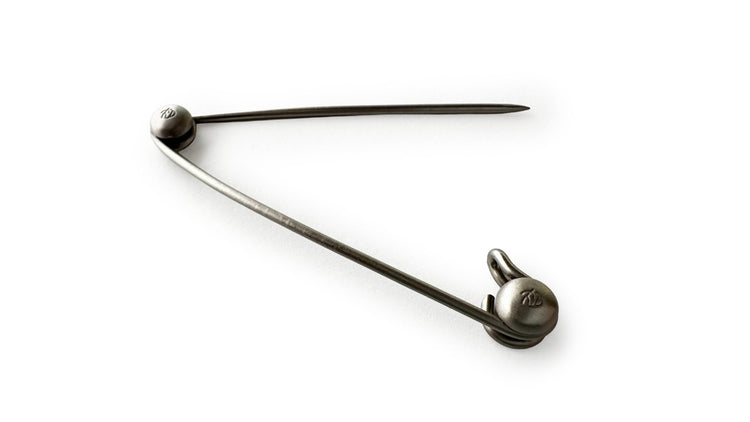 COLLAR PIN