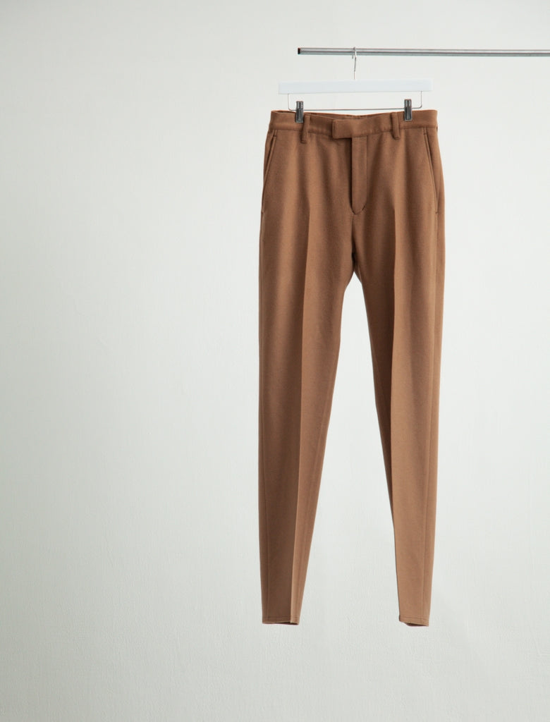 NO TUCK TROUSERS