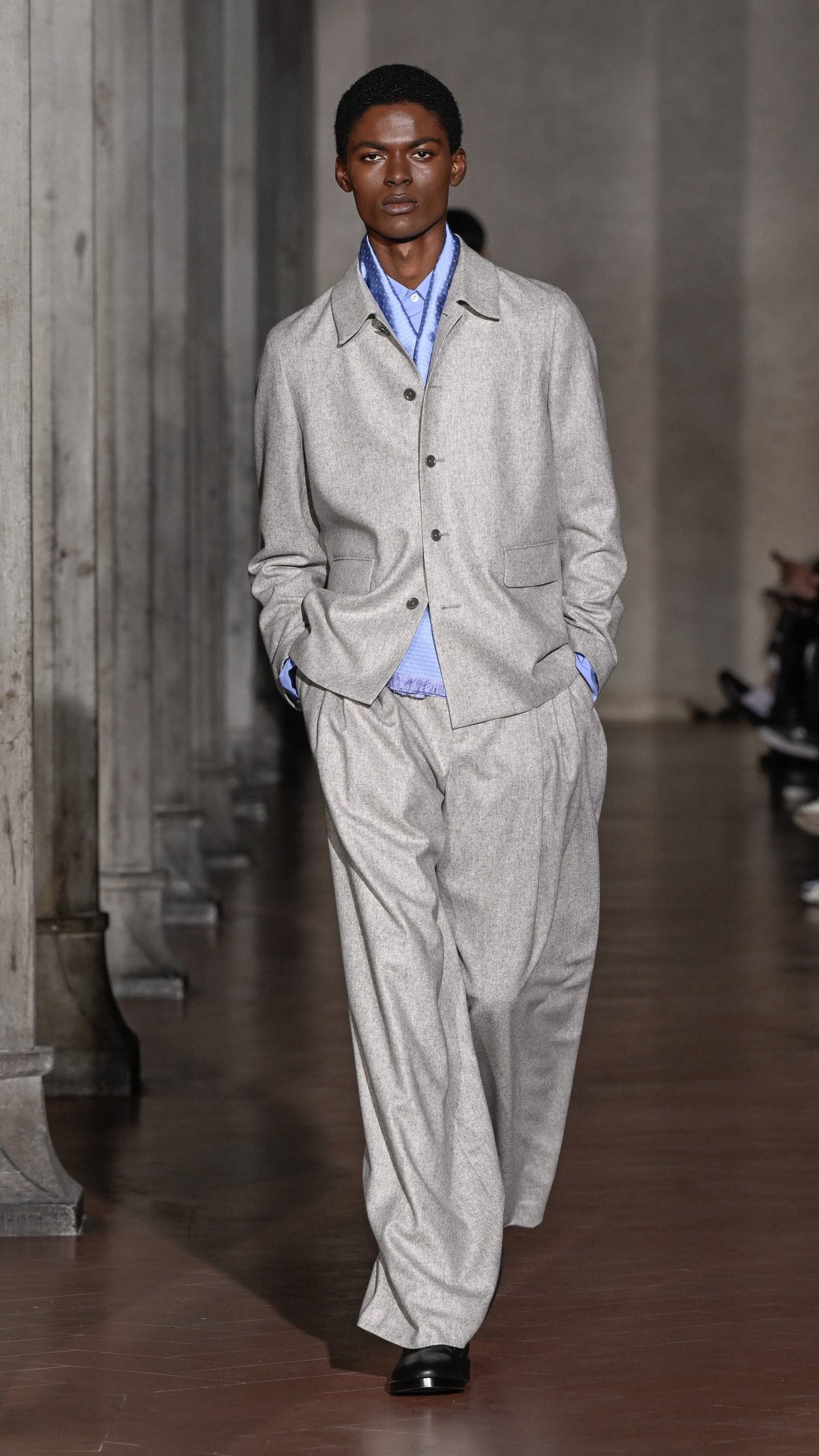 LOOK ITEM 18