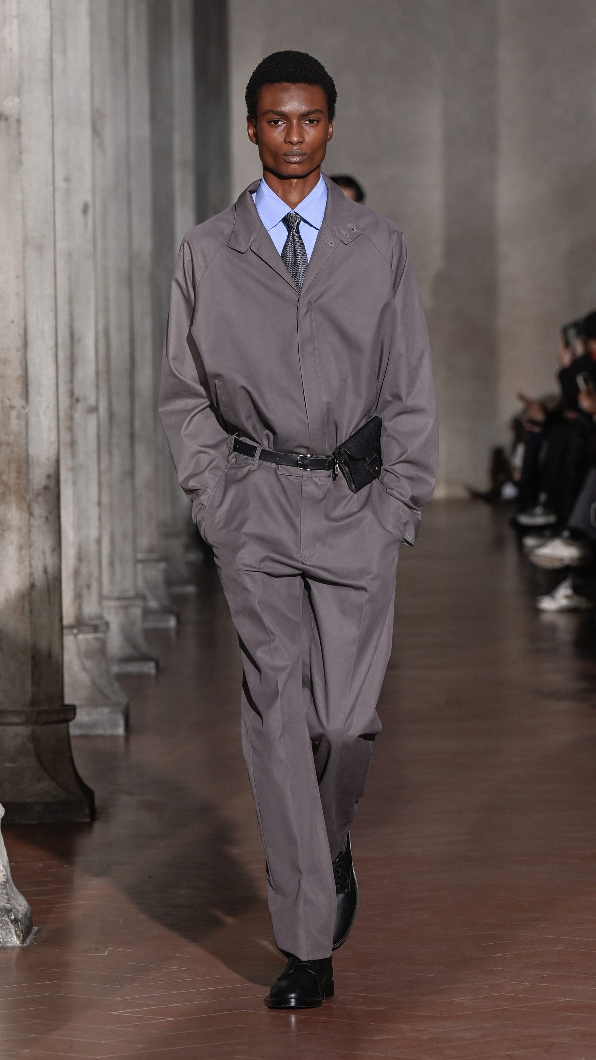 LOOK ITEM 20