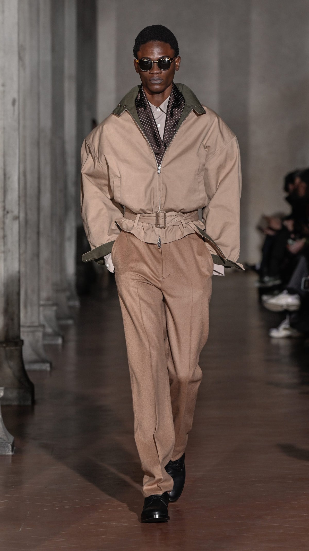 LOOK ITEM 26